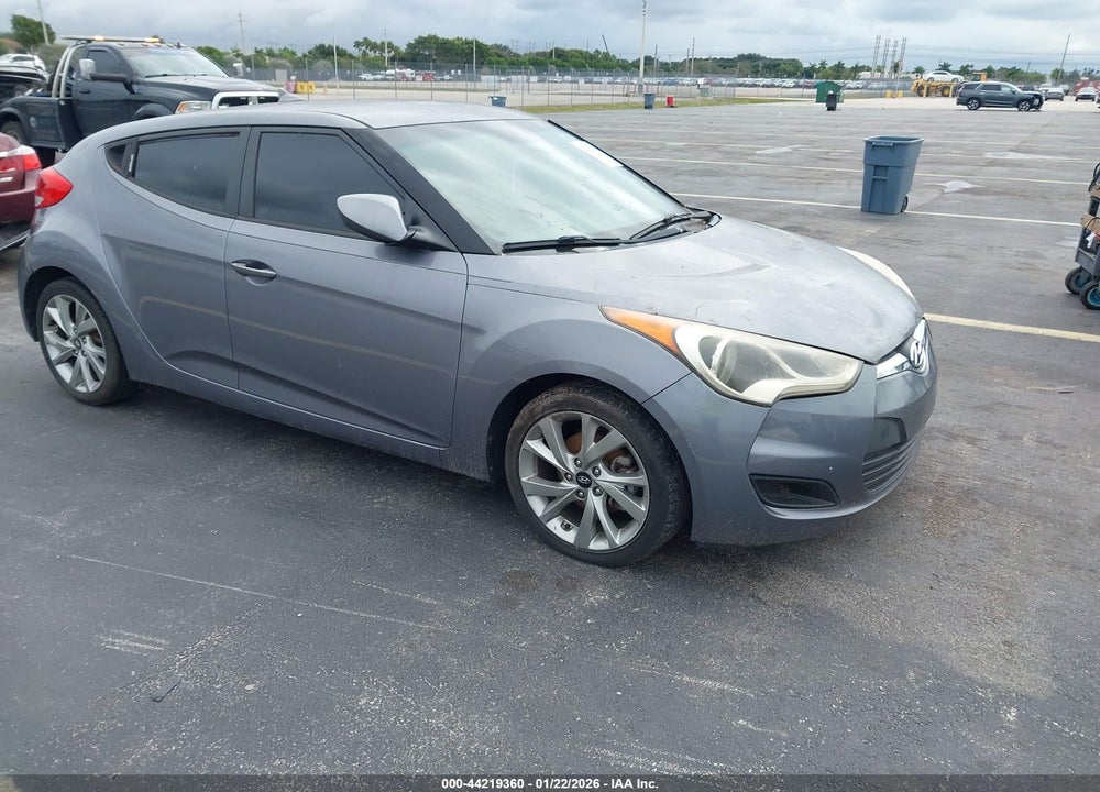 2016 HYUNDAI VELOSTER VIN: KMHTC6AD4GU277497