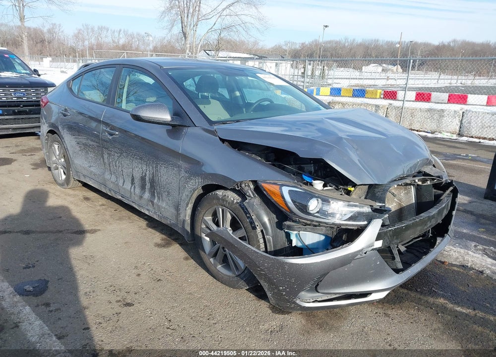 2018 HYUNDAI ELANTRA SEL VIN: 5NPD84LF4JH333520