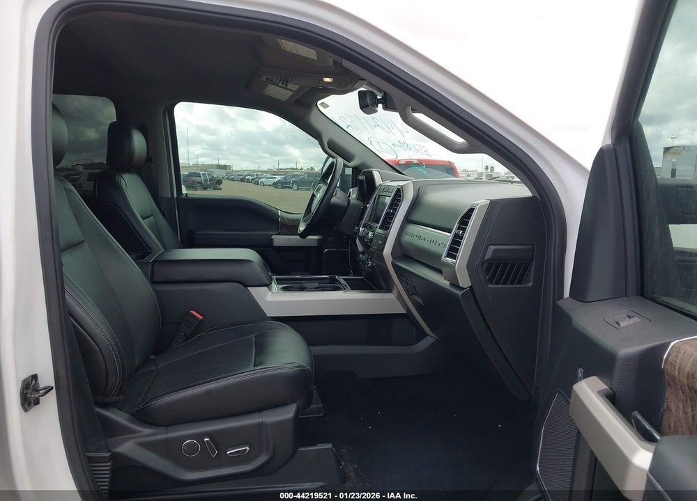 2019 FORD F-250 LARIAT VIN: 1FT7W2B63KEE10842