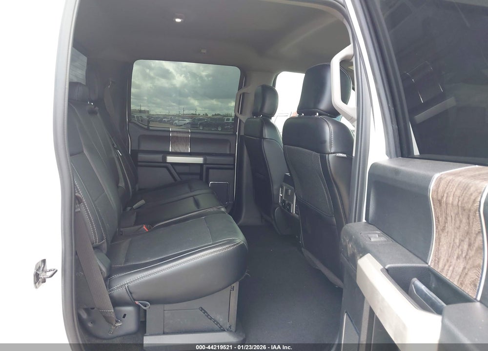 2019 FORD F-250 LARIAT VIN: 1FT7W2B63KEE10842