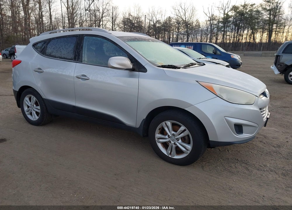 2010 HYUNDAI TUCSON GLS VIN: KM8JUCAC8AU112666