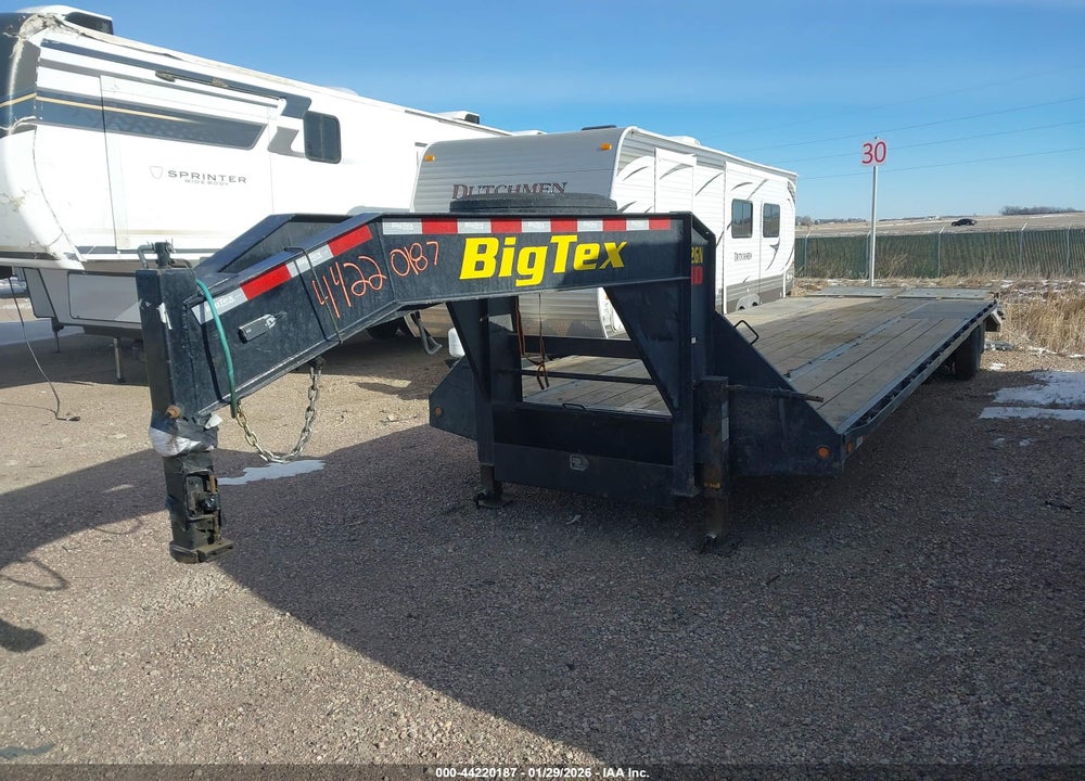 2023 BIG TEX TRAILER CO INC FLATBED GOOSENECK VIN: 16V3F3820P6279352