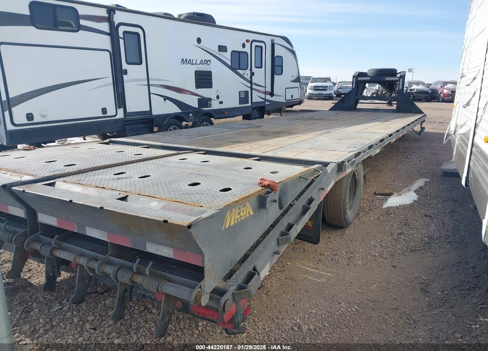 2023 BIG TEX TRAILER CO INC FLATBED GOOSENECK VIN: 16V3F3820P6279352