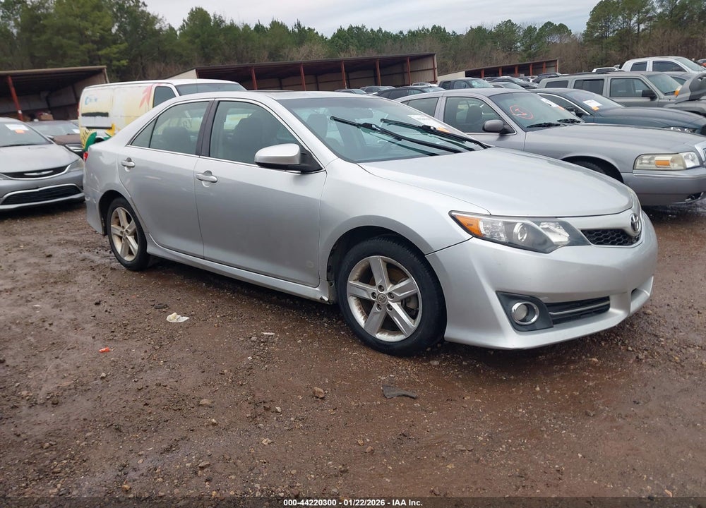 2014 TOYOTA CAMRY SE VIN: 4T1BF1FK3EU305414
