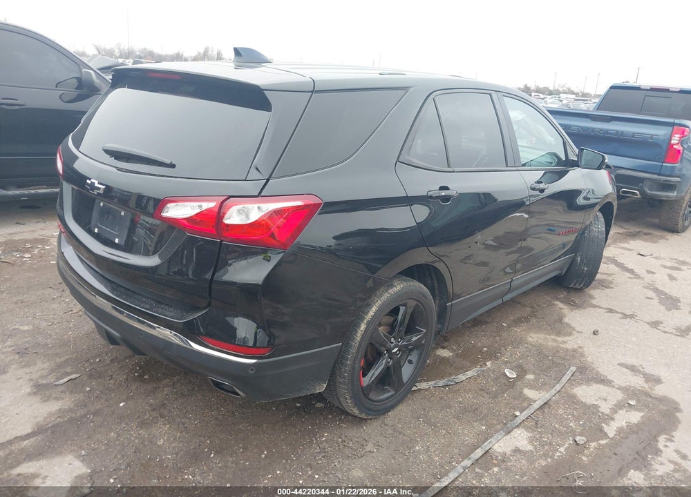 2018 CHEVROLET EQUINOX LT VIN: 2GNAXKEX3J6239415