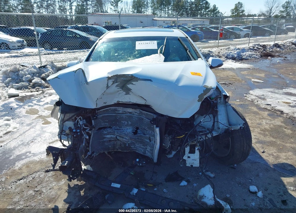 2018 HYUNDAI SONATA LIMITED VIN: 5NPE34AF8JH665207