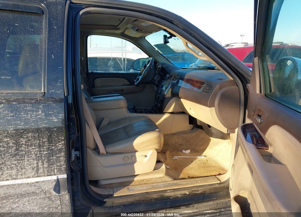 2007 GMC YUKON DENALI VIN: 1GKFK63897J336148