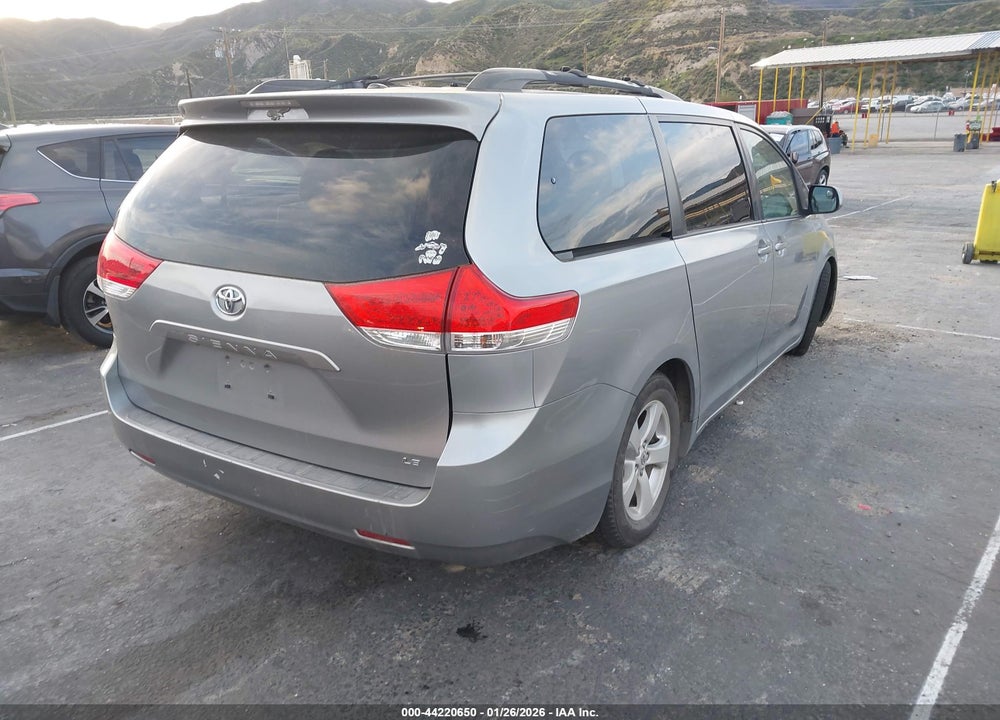 2011 TOYOTA SIENNA LE V6 VIN: 5TDKK3DC6BS019483