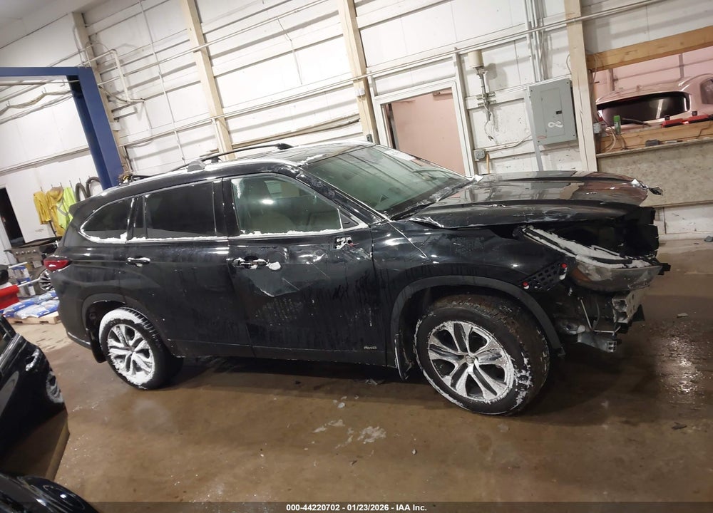 2020 TOYOTA HIGHLANDER HYBRID XLE VIN: 5TDHBRCH7LS513749