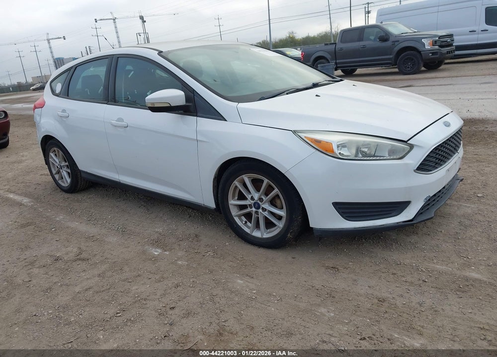 2016 FORD FOCUS SE VIN: 1FADP3K27GL399677