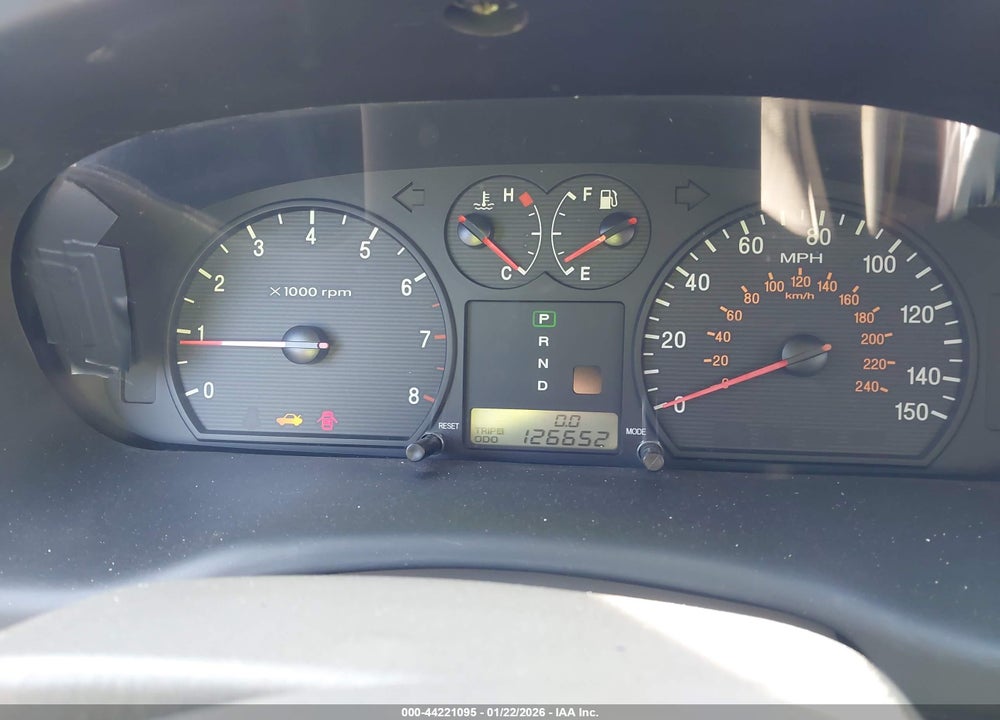 2002 HYUNDAI SONATA GLS/LX VIN: KMHWF35H62A555228