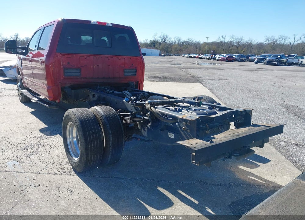 2019 FORD F-350 CHASSIS LARIAT VIN: 1FD8W3HT1KED19023