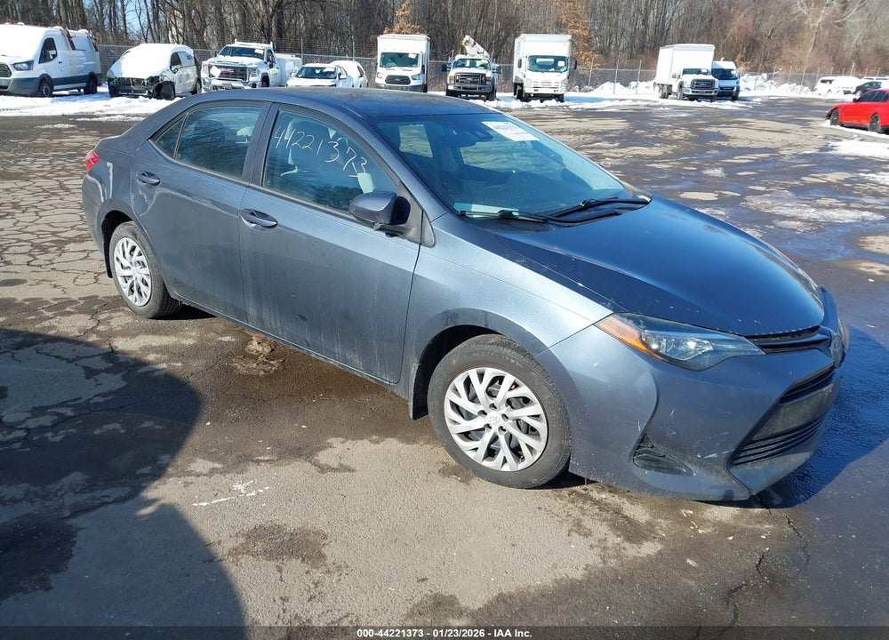 2018 TOYOTA COROLLA LE VIN: 2T1BURHE7JC097545