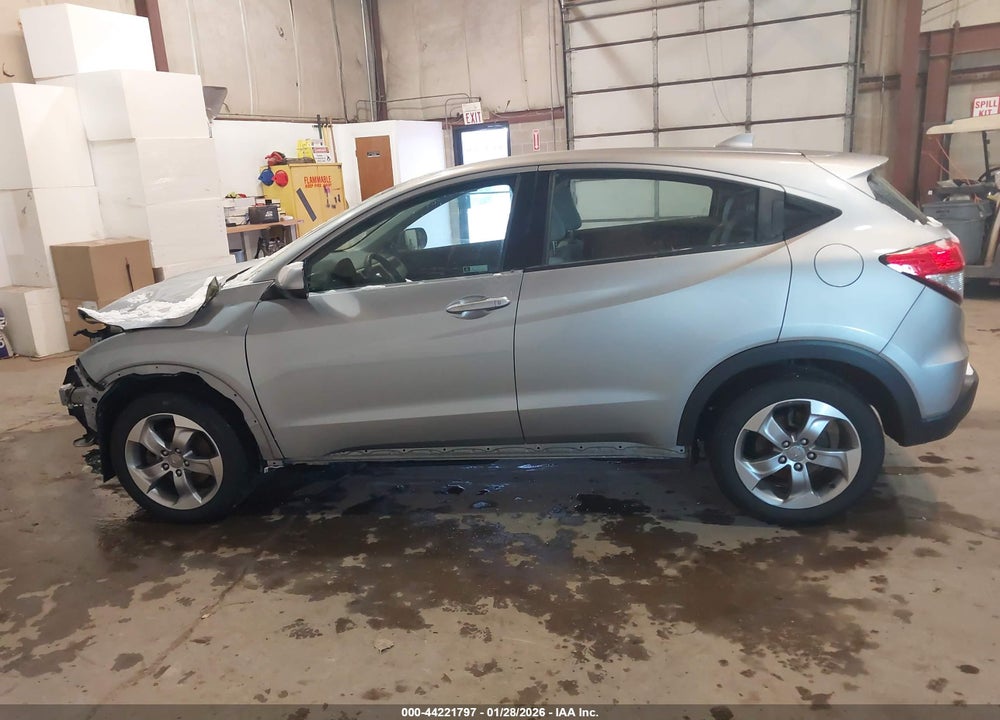 2022 HONDA HR-V AWD LX VIN: 3CZRU6H37NM739426