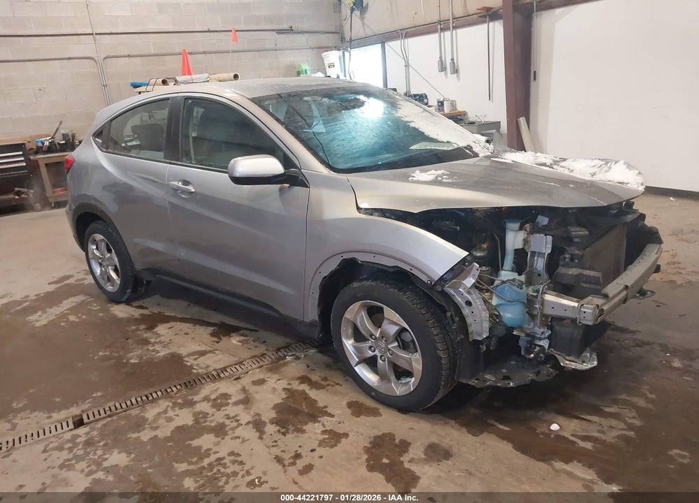 2022 HONDA HR-V AWD LX VIN: 3CZRU6H37NM739426