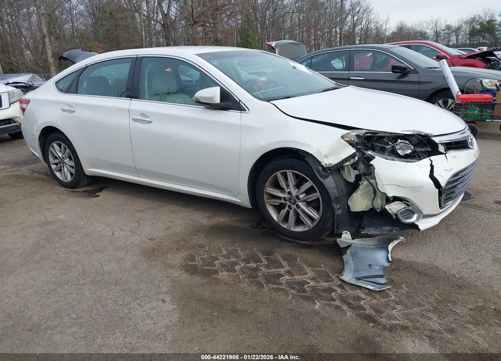 2015 TOYOTA AVALON XLE VIN: 4T1BK1EB2FU153883
