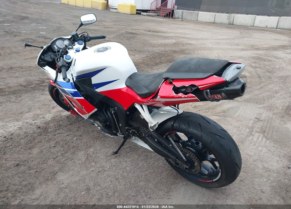 2019 HONDA CBR600 RR VIN: JH2PC40H6KK500052