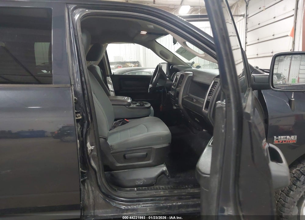 2019 RAM 1500 CLASSIC TRADESMAN  4X4 5'7 BOX VIN: 1C6RR7KT9KS541480