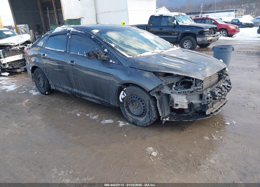 2015 FORD FOCUS SE VIN: 1FADP3F28FL229286