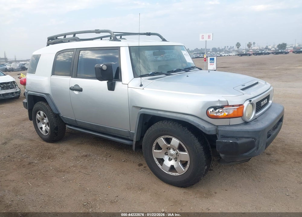 2007 TOYOTA FJ CRUISER VIN: JTEZU11F070006505