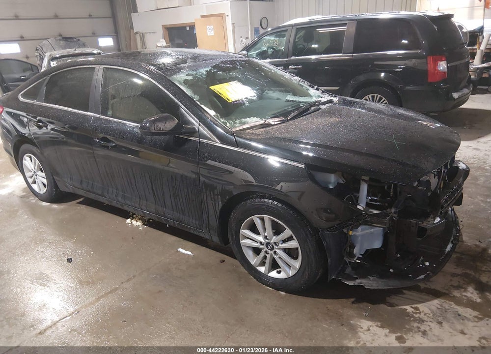 2015 HYUNDAI SONATA SE VIN: 5NPE24AF4FH240626