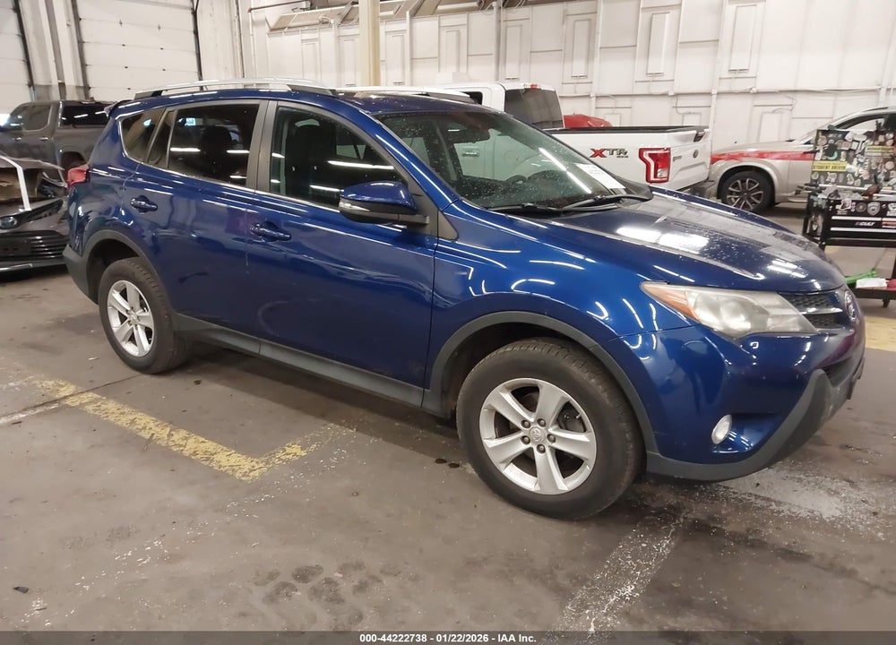 2014 TOYOTA RAV4 XLE VIN: 2T3RFREV8EW215319