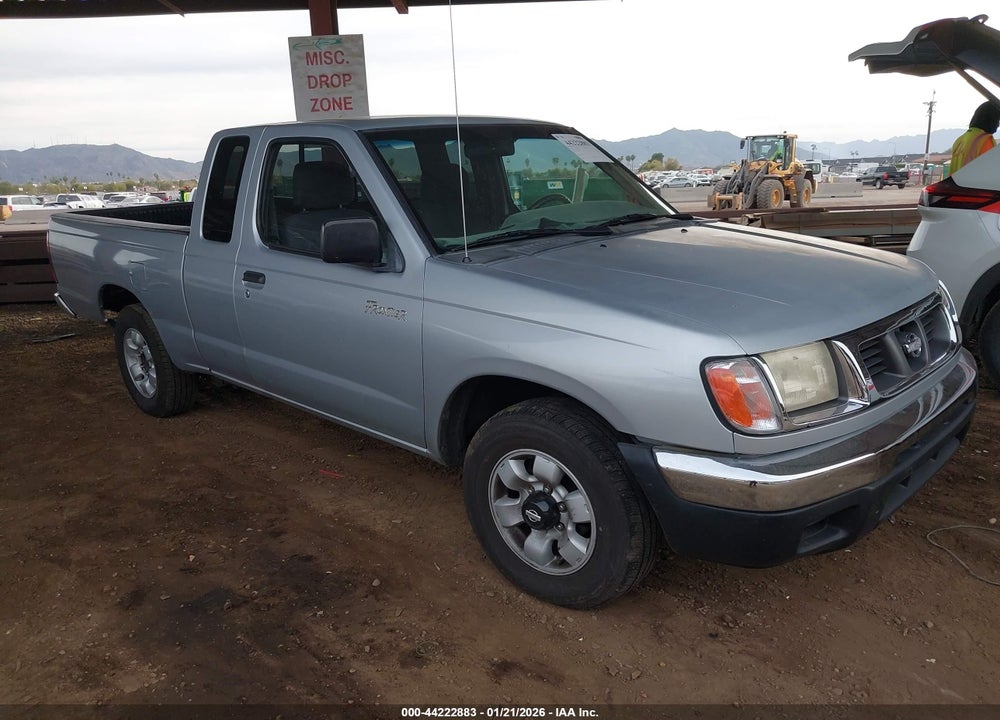 2000 NISSAN FRONTIER XE VIN: 1N6DD26S3YC348425