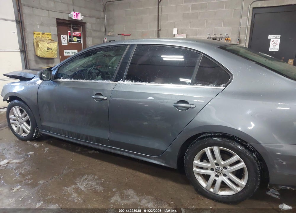 2017 VOLKSWAGEN JETTA 1.4T S VIN: 3VW2B7AJ5HM221666