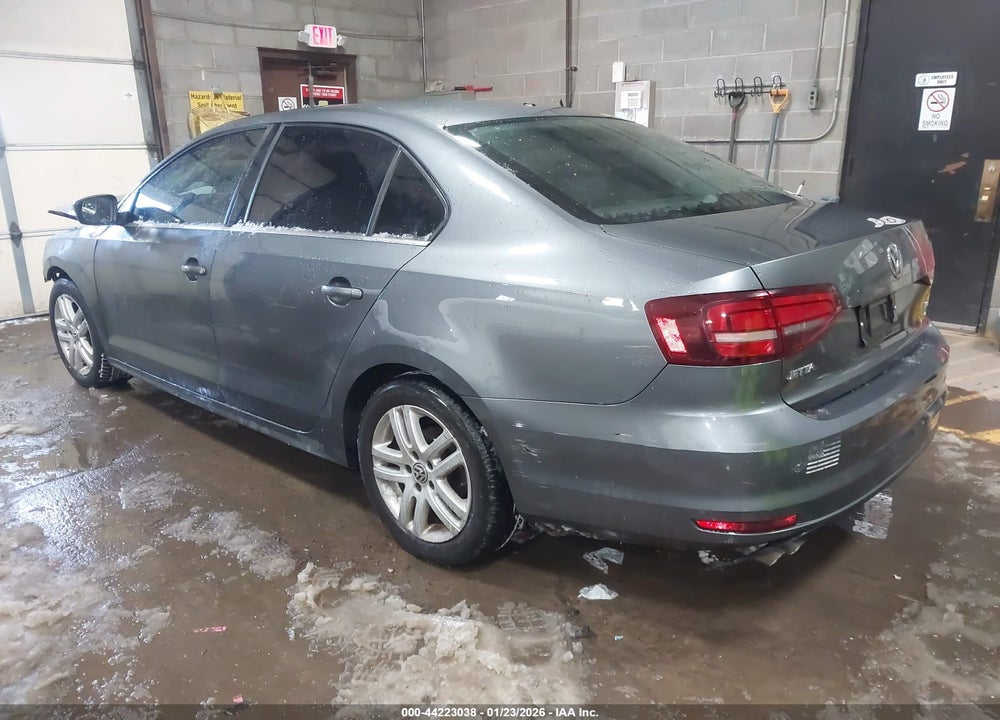 2017 VOLKSWAGEN JETTA 1.4T S VIN: 3VW2B7AJ5HM221666