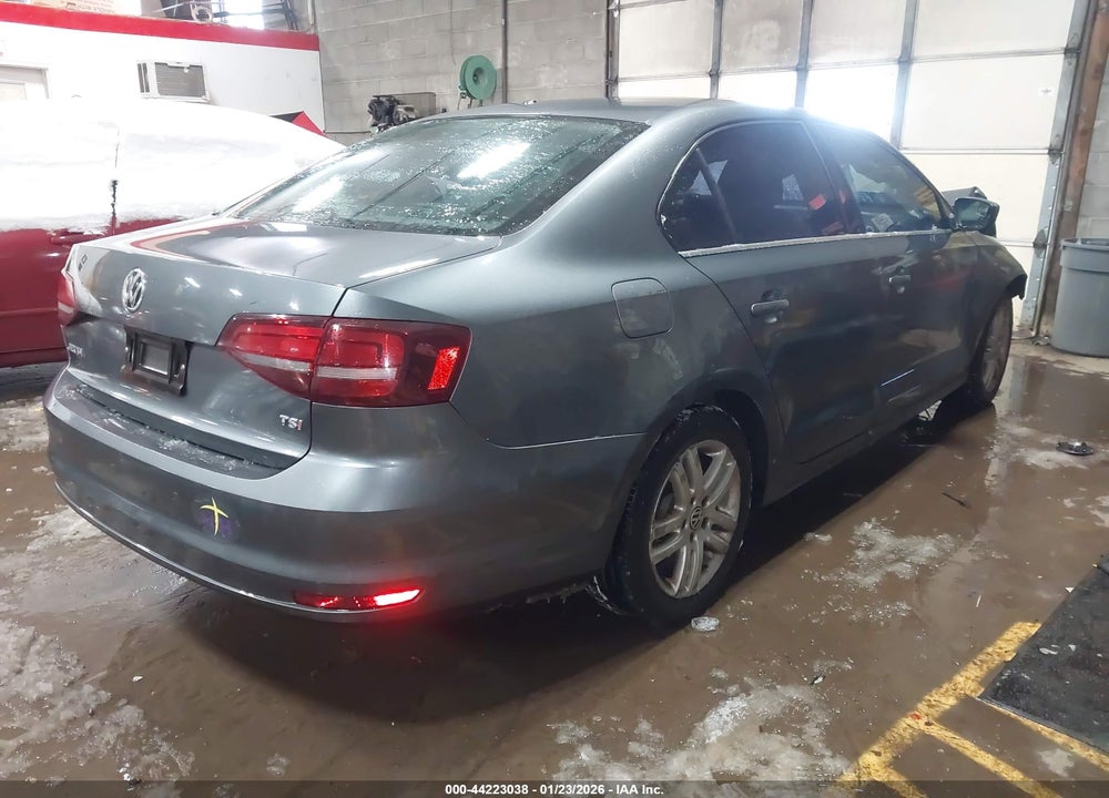 2017 VOLKSWAGEN JETTA 1.4T S VIN: 3VW2B7AJ5HM221666