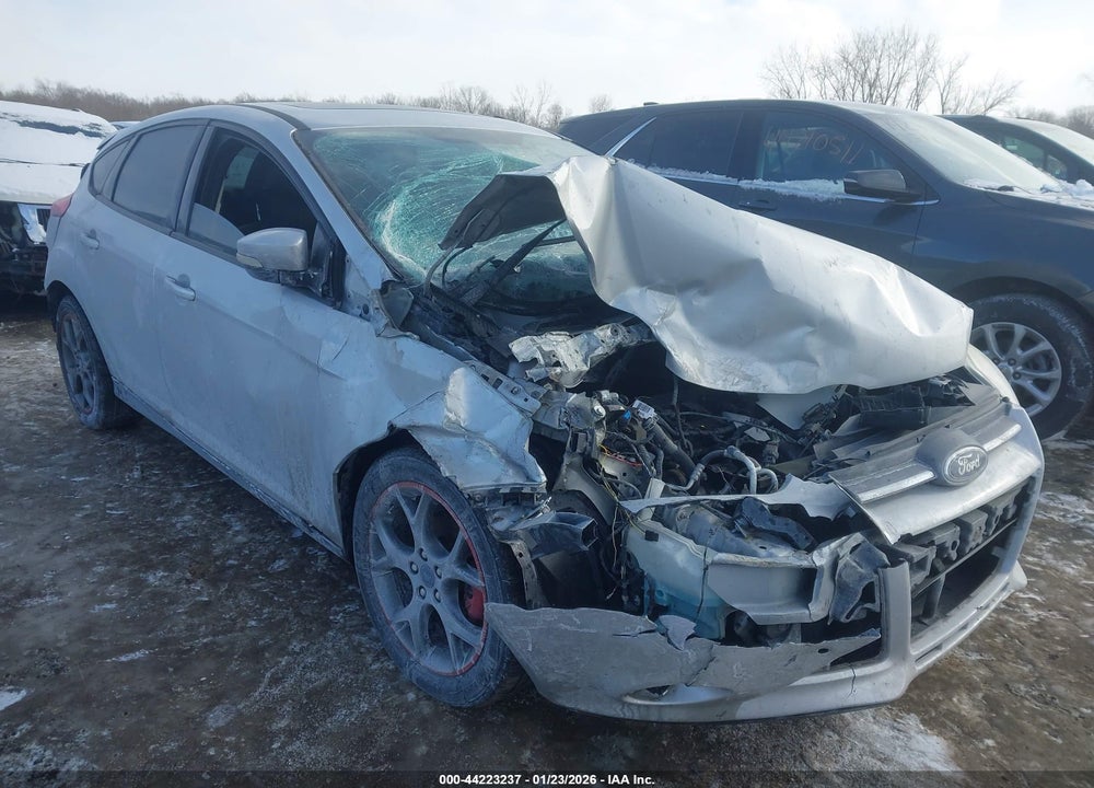 2014 FORD FOCUS SE VIN: 1FADP3K26EL354503