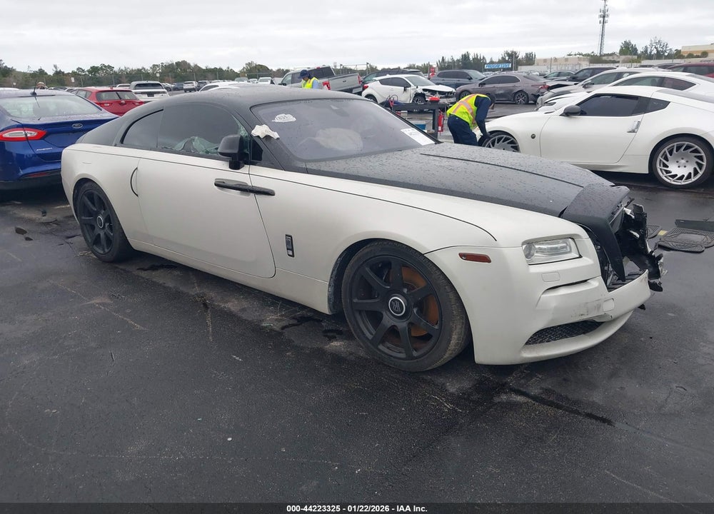 2015 ROLLS-ROYCE WRAITH VIN: SCA665C50FUX85223