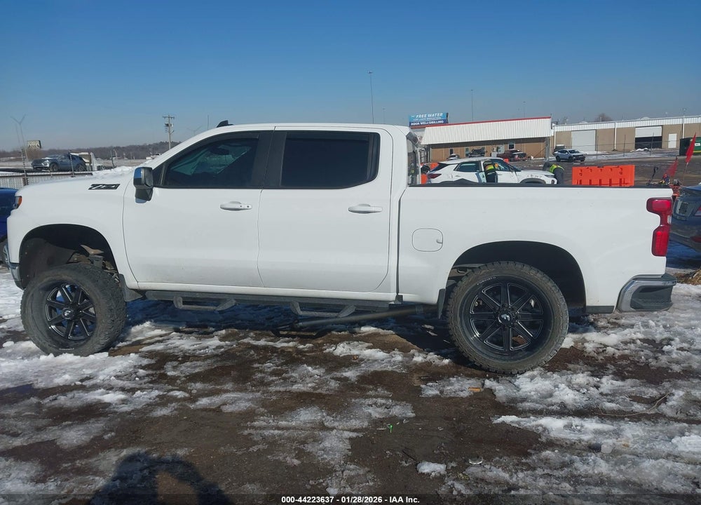2020 CHEVROLET SILVERADO 1500 4WD  SHORT BED LT VIN: 1GCUYDED2LZ110027