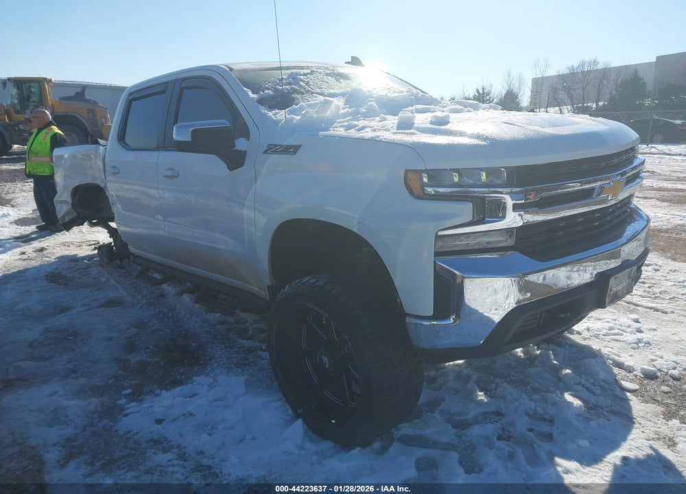 2020 CHEVROLET SILVERADO 1500 4WD  SHORT BED LT VIN: 1GCUYDED2LZ110027