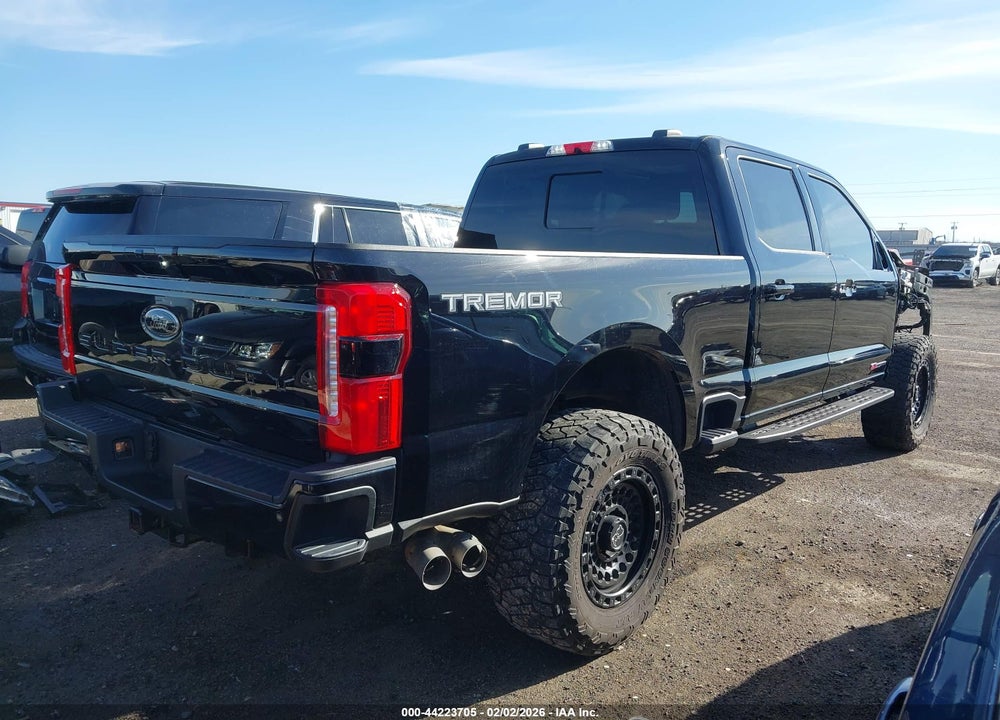 2024 FORD F-250 LARIAT VIN: 1FT8W2BM2REE41187