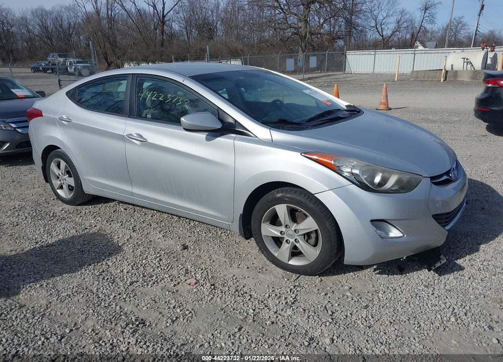 2013 HYUNDAI ELANTRA GLS VIN: KMHDH4AE5DU979844