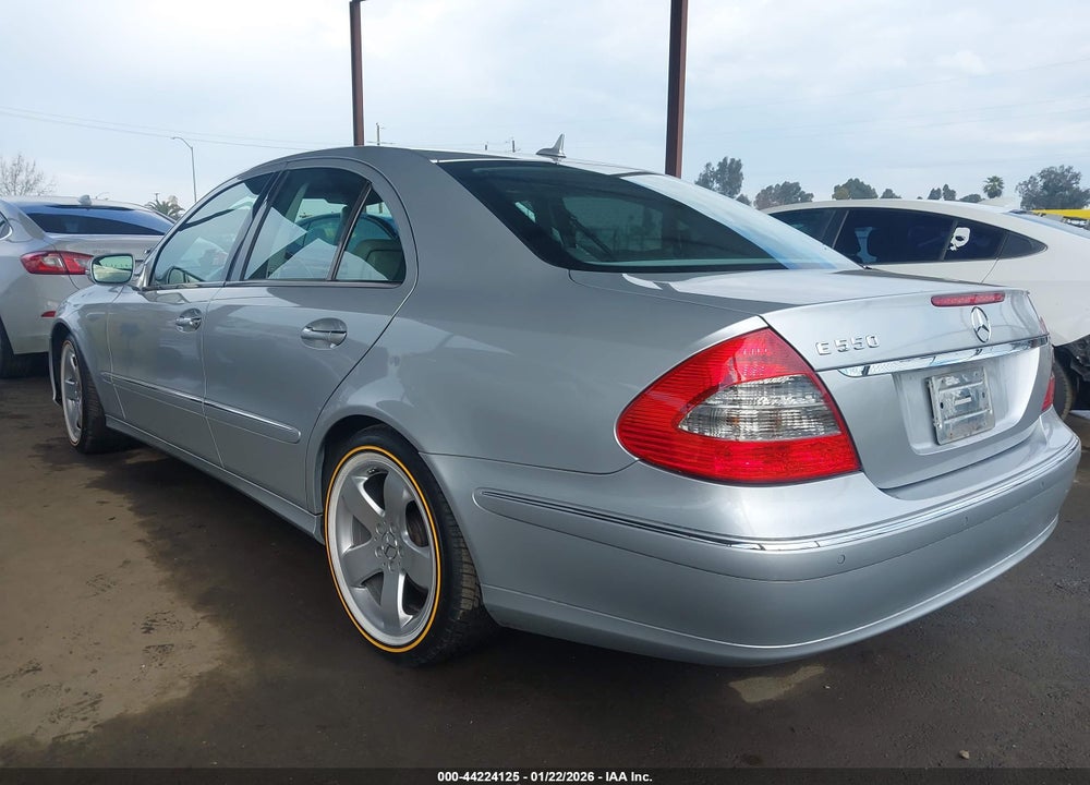 2007 MERCEDES-BENZ E 550 VIN: WDBUF72X07B065267