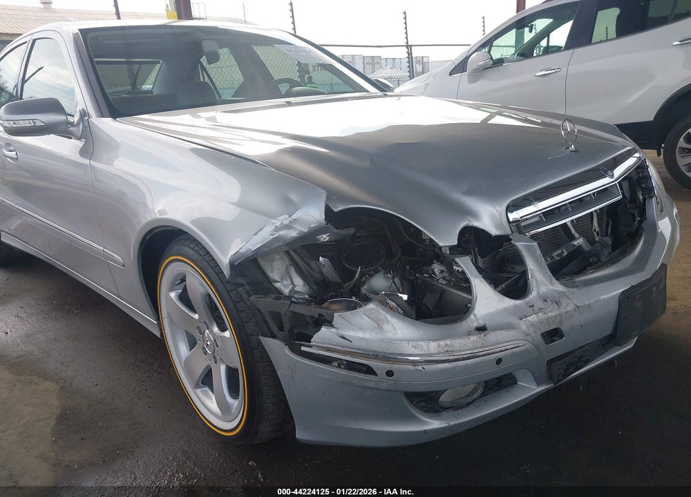 2007 MERCEDES-BENZ E 550 VIN: WDBUF72X07B065267