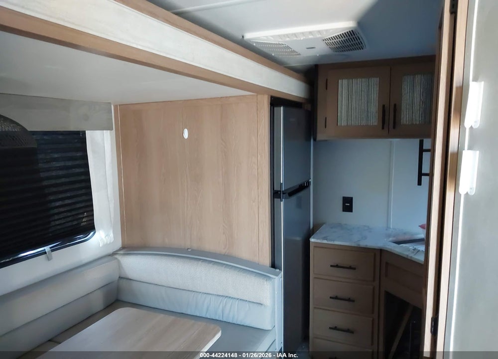2022 AVENGER M-28 BHS VIN: 5ZT2AVTB9NB932370