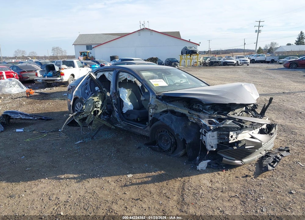 2021 TOYOTA CAMRY LE HYBRID VIN: 4T1C31AK9MU567652