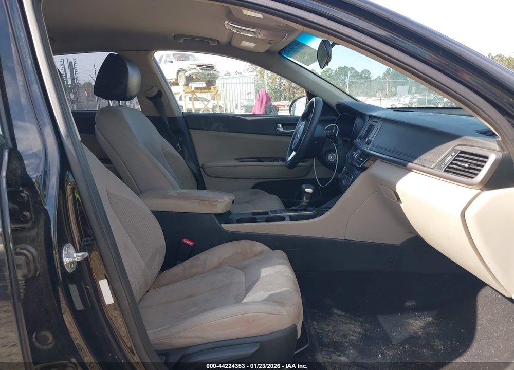 2016 KIA OPTIMA LX VIN: 5XXGT4L31GG031558