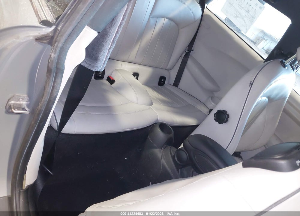 2014 MINI HARDTOP COOPER VIN: WMWXM5C55ET934875