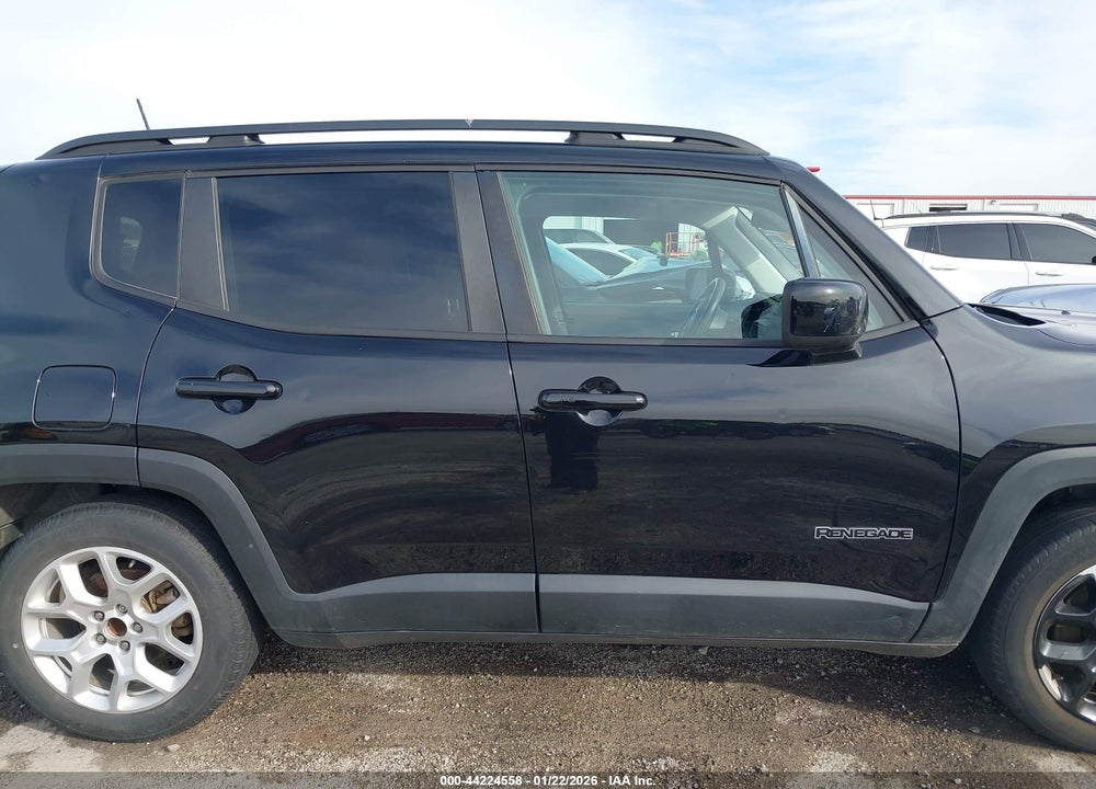 2018 JEEP RENEGADE LATITUDE FWD VIN: ZACCJABB8JPJ34522