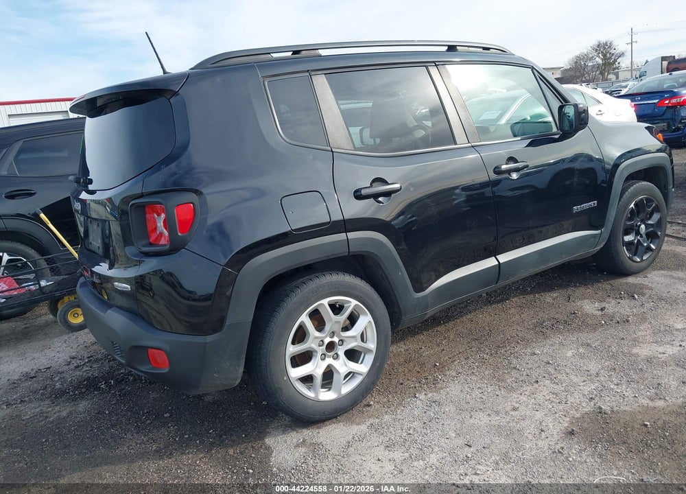 2018 JEEP RENEGADE LATITUDE FWD VIN: ZACCJABB8JPJ34522