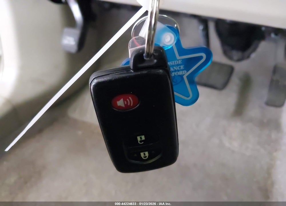 2010 TOYOTA PRIUS III VIN: JTDKN3DU6A1224510