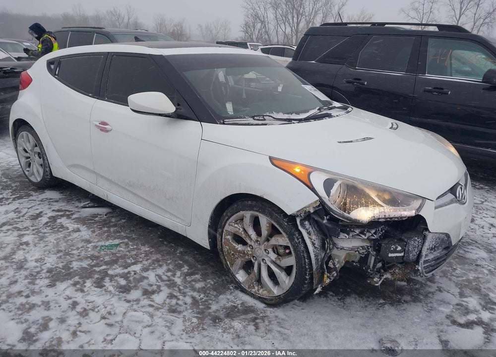 2015 HYUNDAI VELOSTER VIN: KMHTC6AD2FU225168
