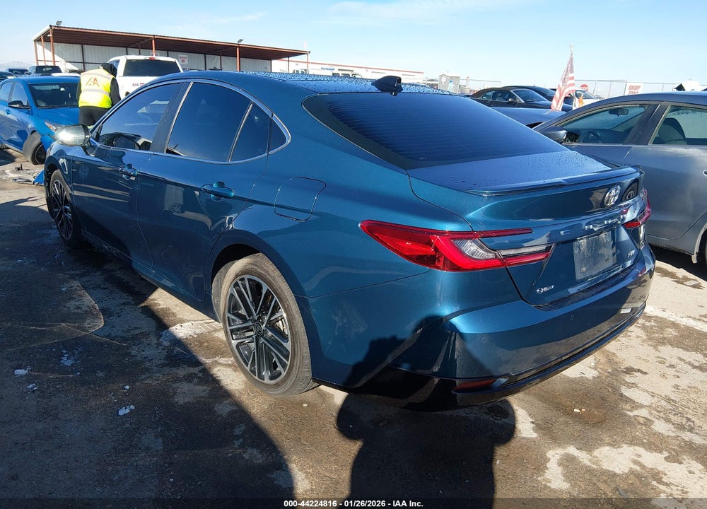 2025 TOYOTA CAMRY XLE VIN: 4T1DAACK5SU541859