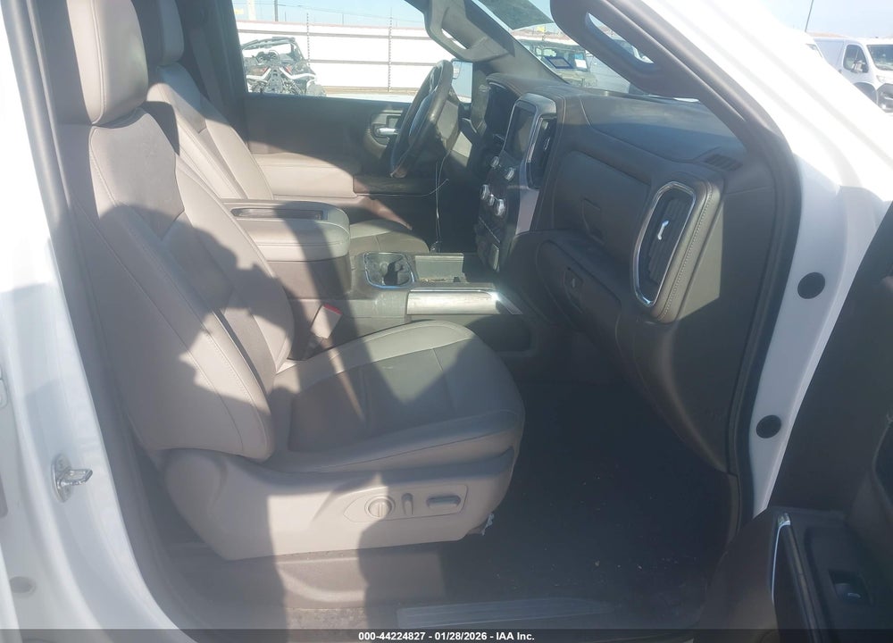 2021 GMC SIERRA 1500 2WD  SHORT BOX SLT VIN: 3GTP8DED3MG217053
