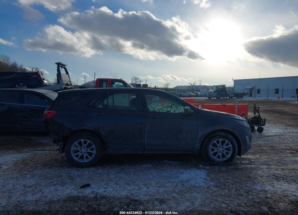 2020 CHEVROLET EQUINOX FWD LS VIN: 3GNAXHEV5LS588565