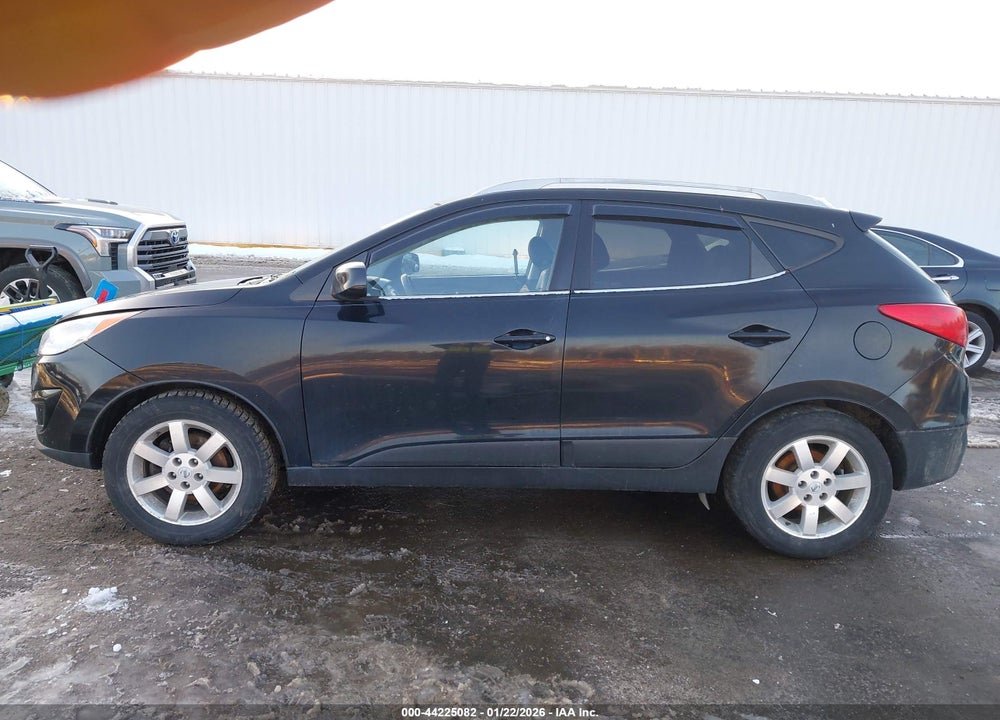 2010 HYUNDAI TUCSON GLS VIN: KM8JUCAC9AU083470